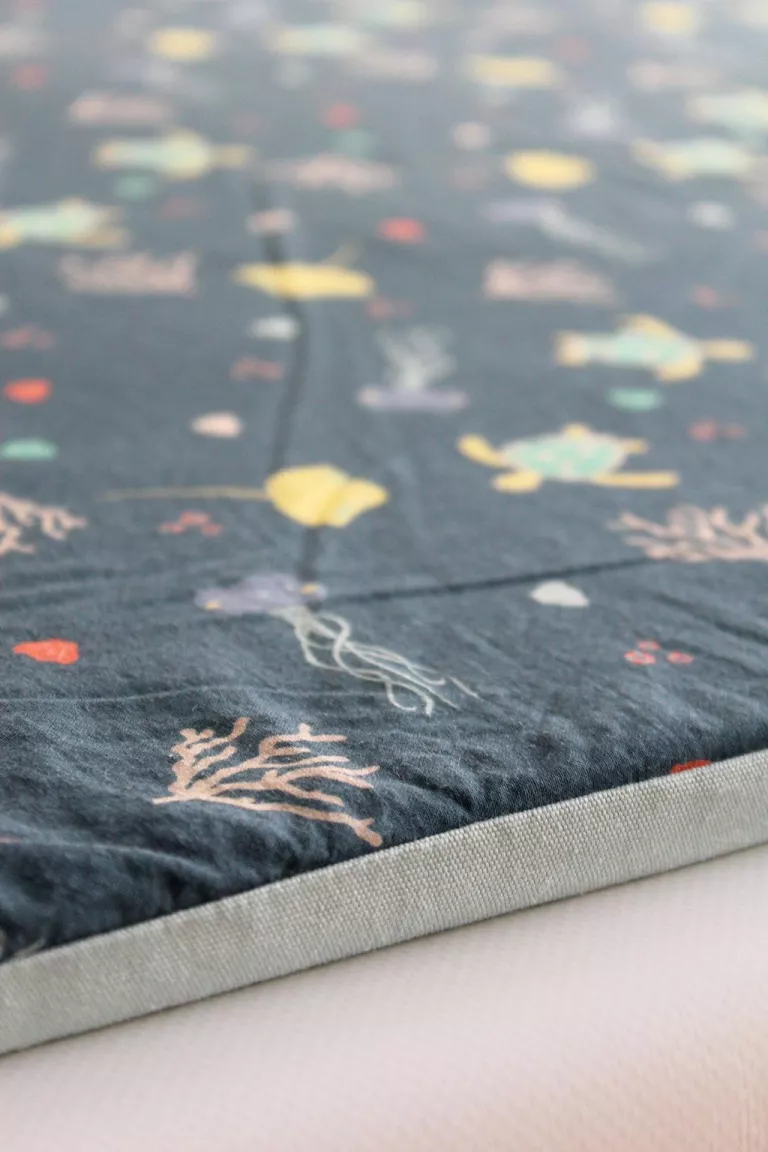Estoreta per a nadons plegable 135x100cm  Sea turtle - imagen 12